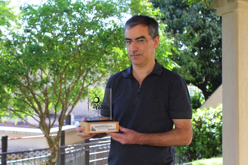Itabajara Jr é agraciado com  Prêmio "O Futuro da Terra"